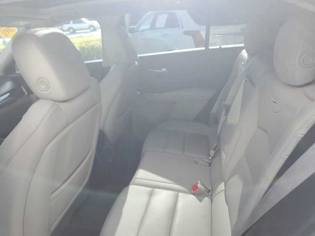 Used 2023 Cadillac XT4 Premium Luxury image 14