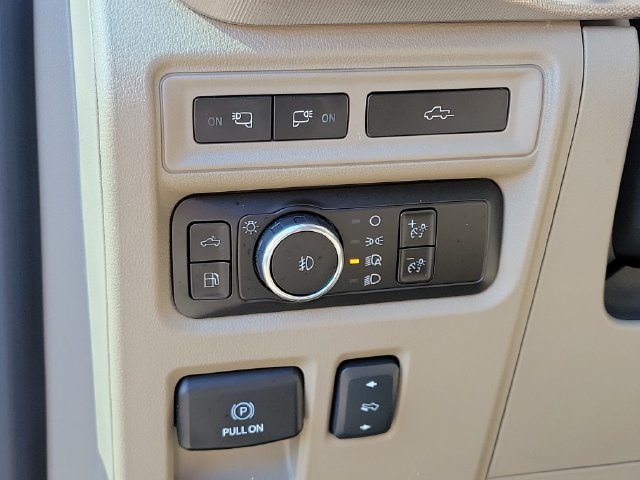 Certified 2024 Ford F150 Platinum w/ Equipment Group 703A Plus AWD/4WD image 15