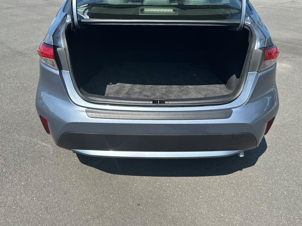 Used 2021 Toyota Corolla LE w/ Carpet Mat Package (TMS) FWD image 27
