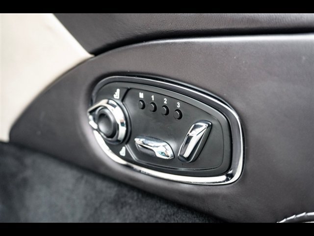Used 2023 Aston Martin DB11 Coupe RWD image 20