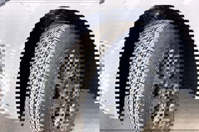 Used 2024 Land Rover Range Rover Sport Dynamic SE image 32