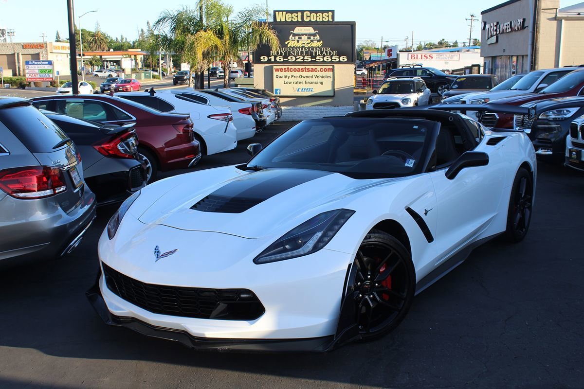 Used 2018 Chevrolet Corvette Stingray Coupe w/ 1LT RWD image 48
