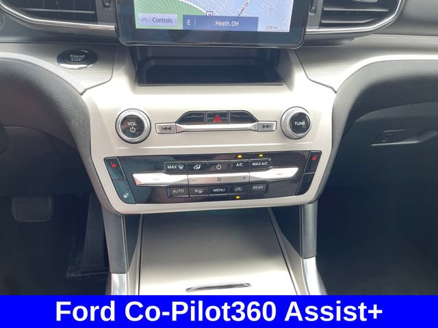 Used 2024 Ford Explorer XLT w/ Equipment Group 202A AWD/4WD image 18
