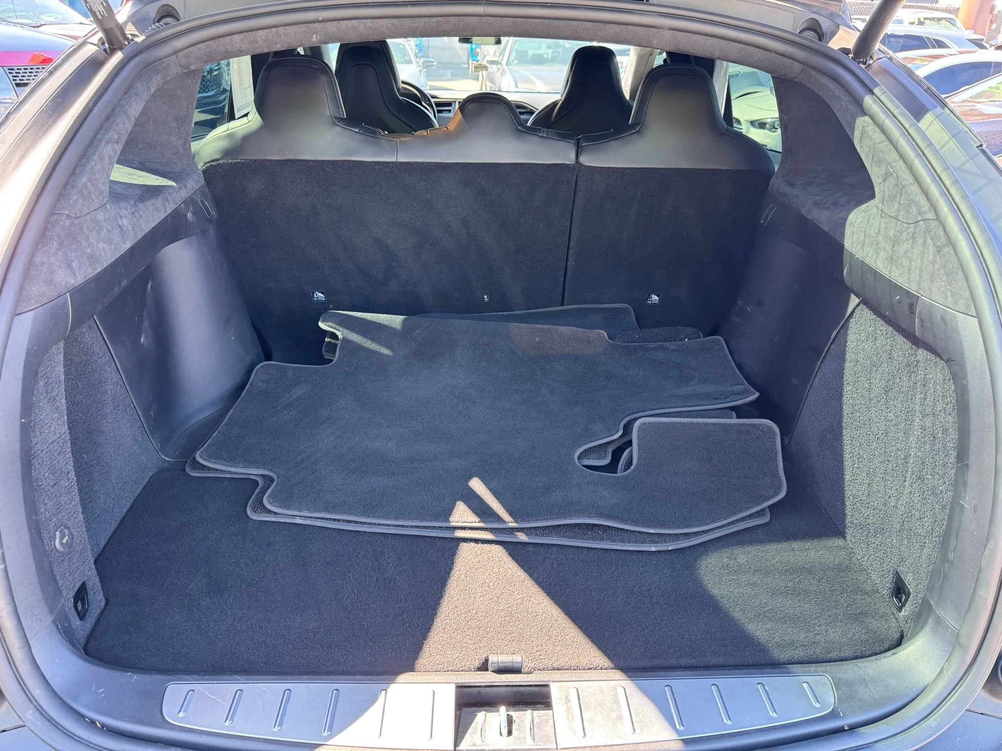 Used 2017 Tesla Model X 100D image 32