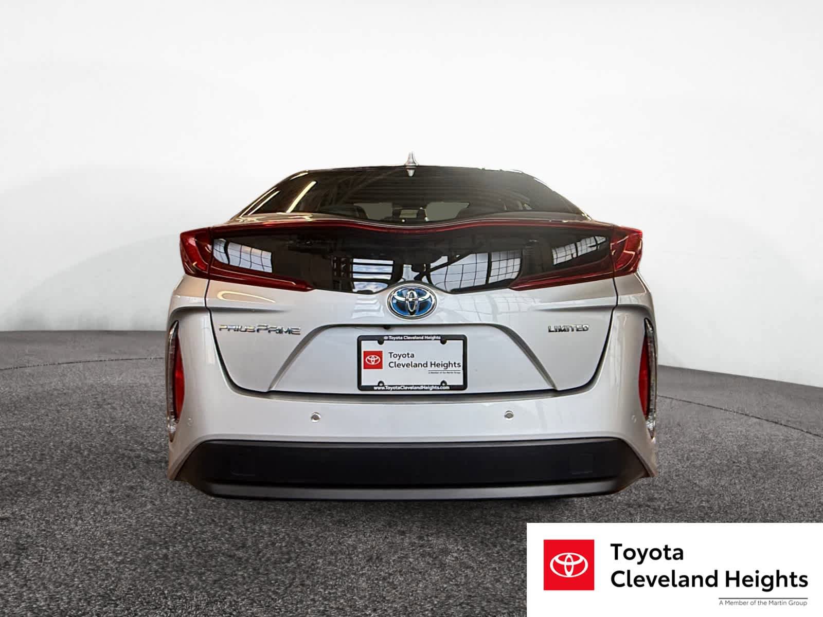 Used 2020 Toyota Prius Prime Limited FWD image 6