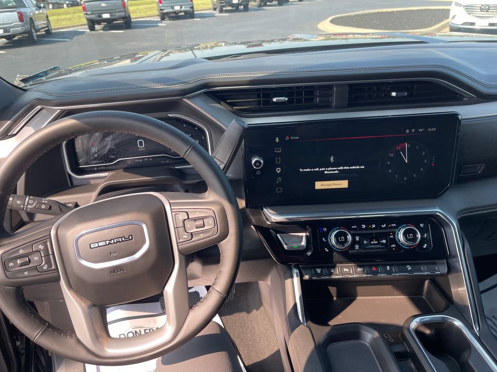 Used 2025 GMC Sierra 2500 Denali w/ Denali Reserve Package AWD/4WD image 17