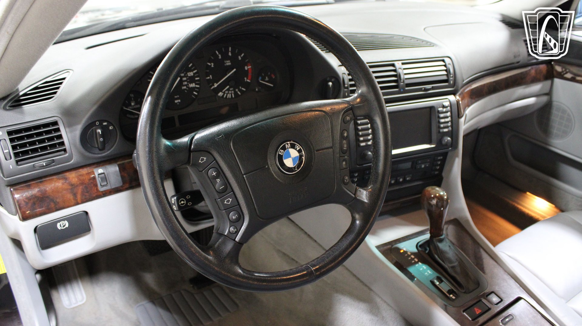 Used 2001 BMW 740iL RWD image 13