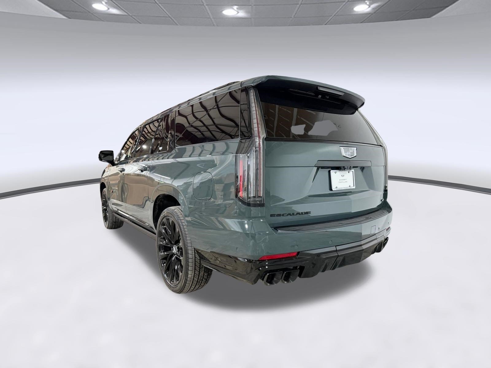 New 2026 Cadillac Escalade ESV V w/ LPO, ONYX Package AWD/4WD image 3