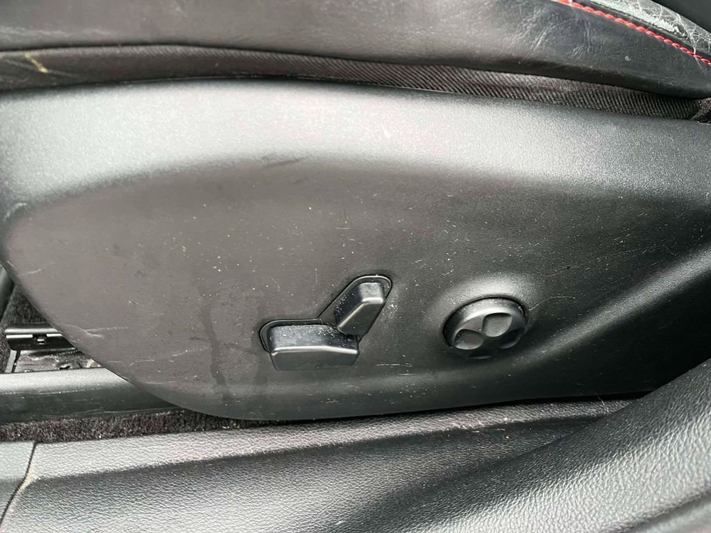 Used 2015 Jeep Cherokee Trailhawk w/ Comfort/Convenience Group image 19