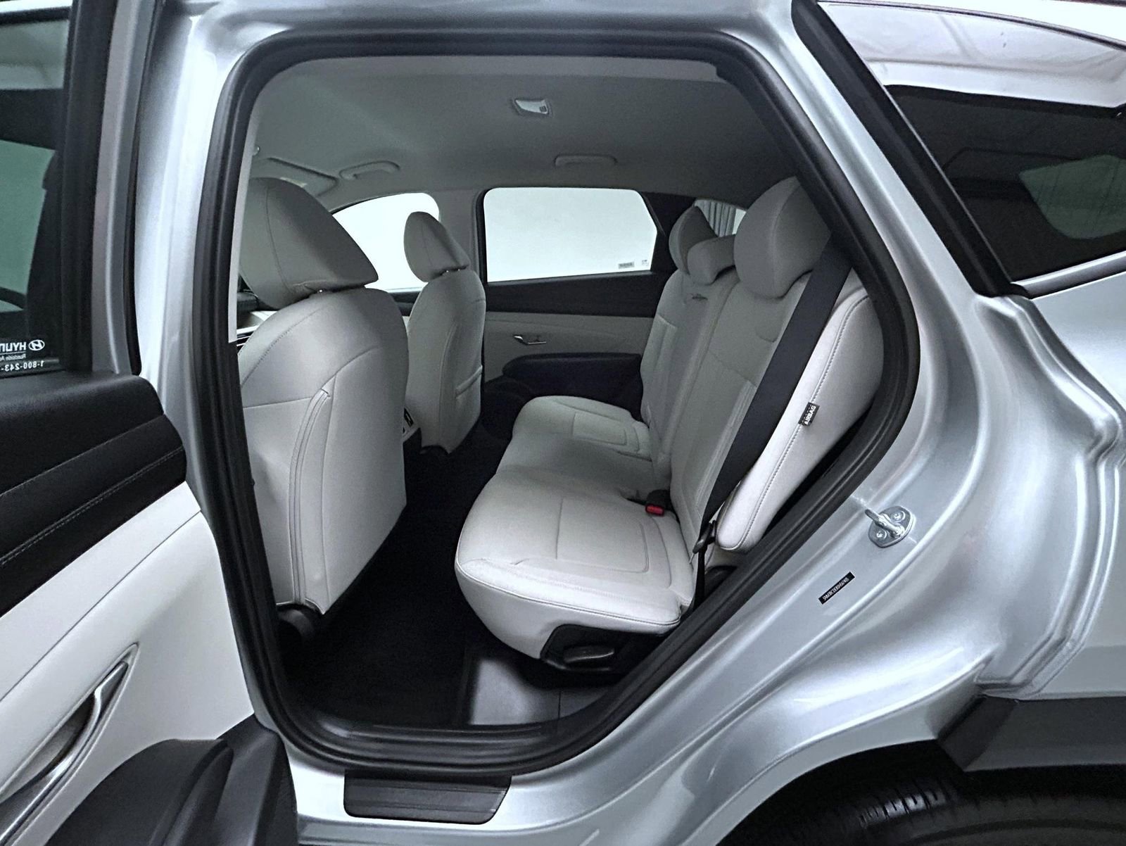 Used 2025 Hyundai Tucson SEL AWD/4WD image 19