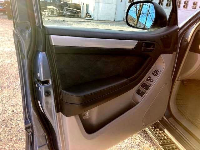Used 2003 Toyota 4Runner SR5 image 9