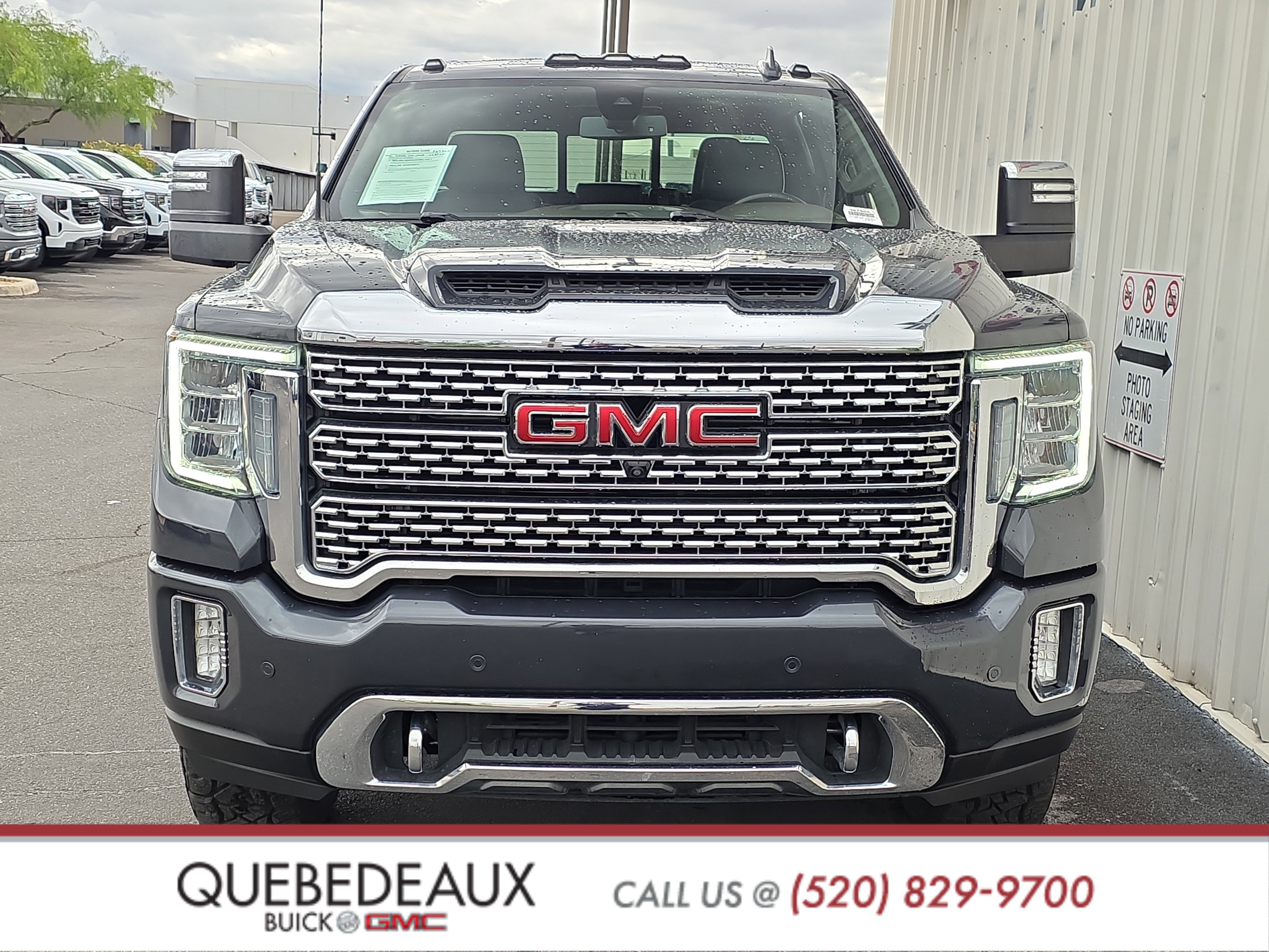 Used 2023 GMC Sierra 3500 Denali AWD/4WD image 2