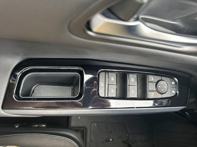 Certified 2024 Nissan Pathfinder SL FWD image 25