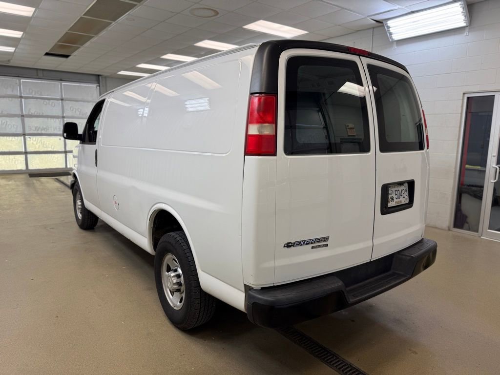 Used 2015 Chevrolet Express 2500 RWD image 7