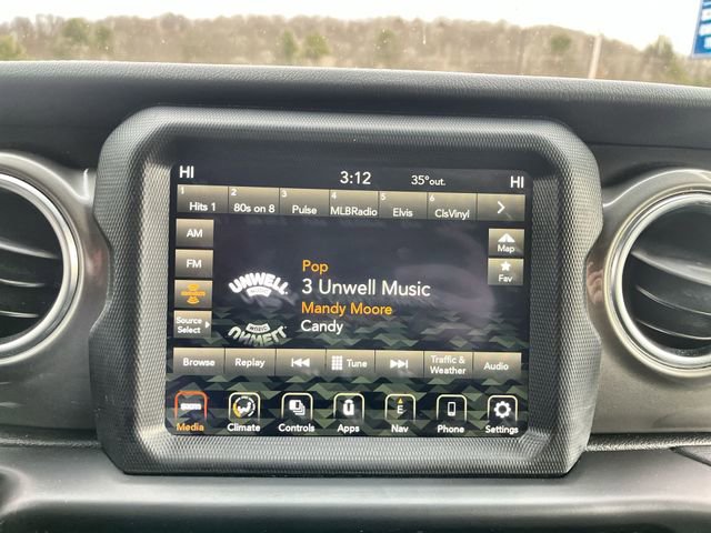 Used 2023 Jeep Gladiator Overland image 14