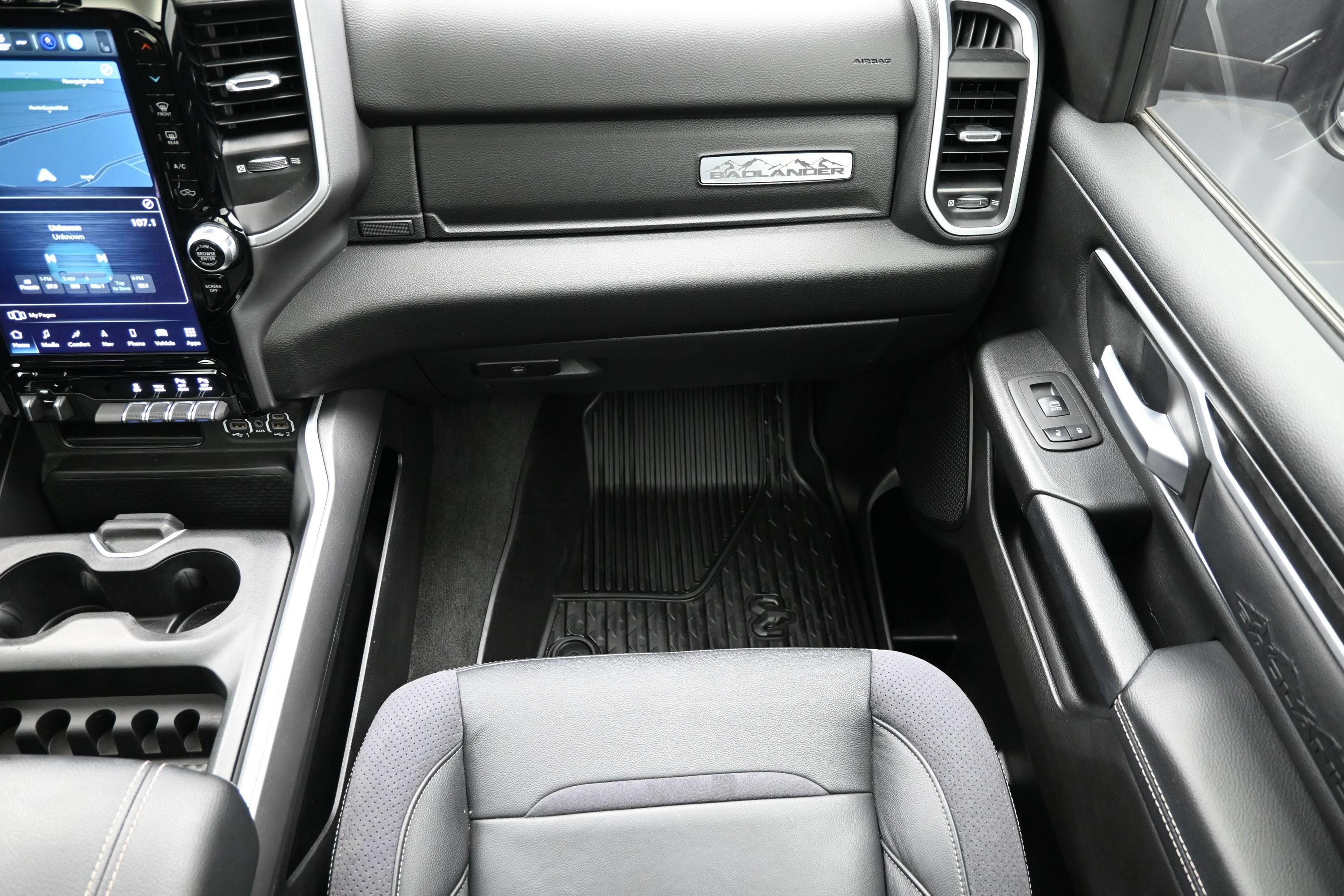 Used 2022 RAM 1500 Big Horn AWD/4WD image 39