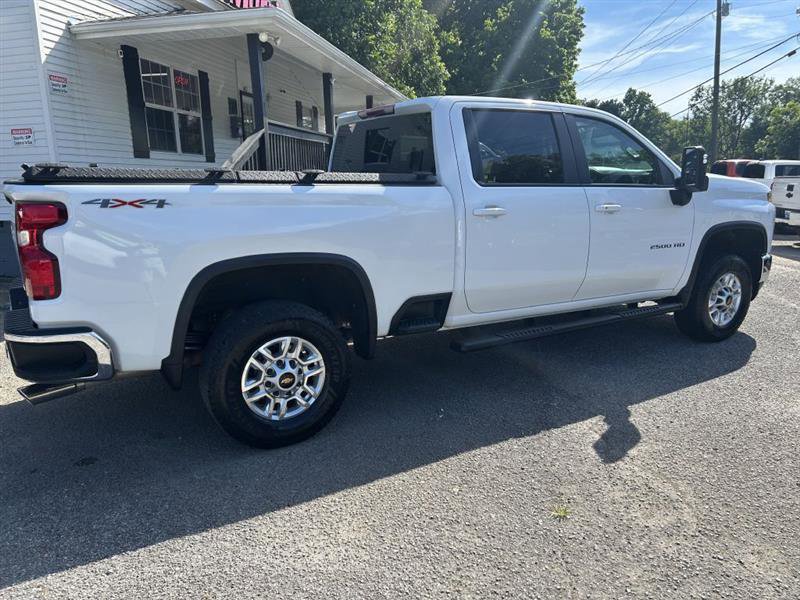 Used 2023 Chevrolet Silverado 2500 LT w/ Convenience Package AWD/4WD image 3