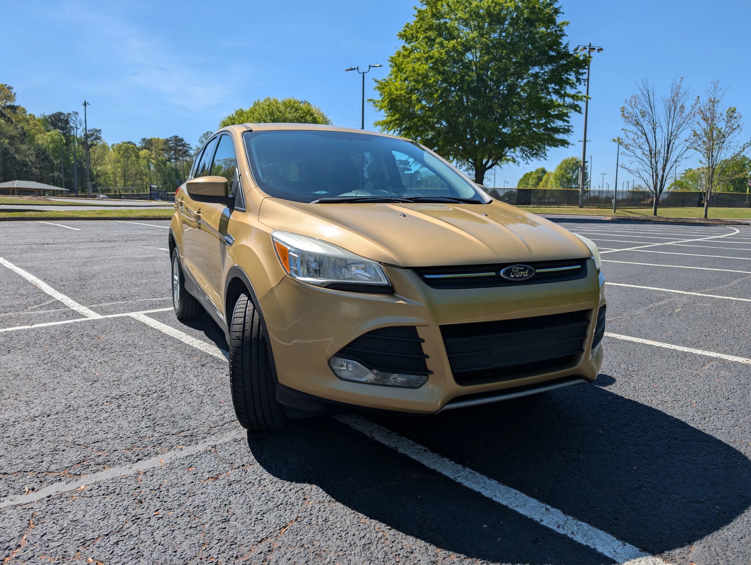Used 2014 Ford Escape SE FWD image 2
