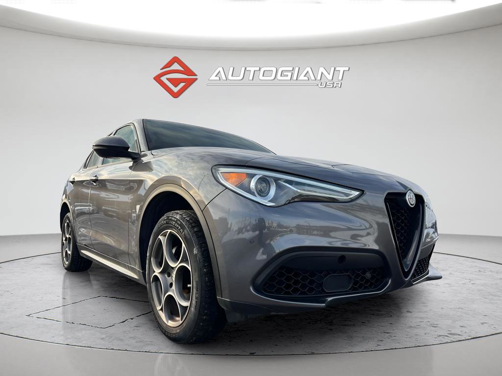 Used 2023 Alfa Romeo Stelvio Sprint RWD image 11