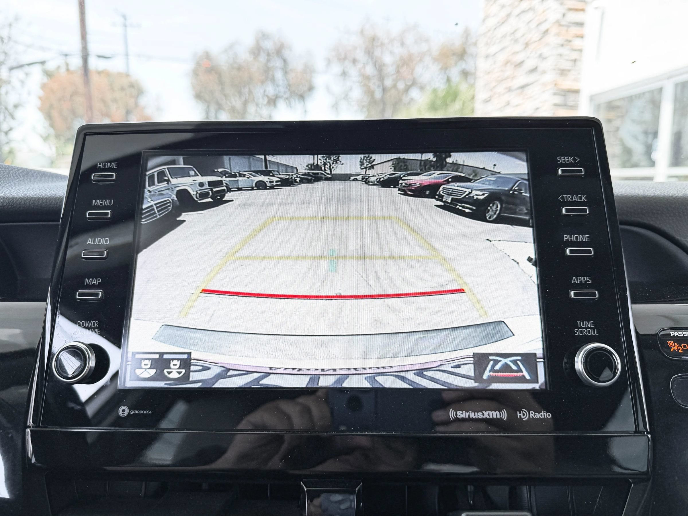 Used 2021 Toyota Camry SE w/ Audio Upgrade Package FWD image 20