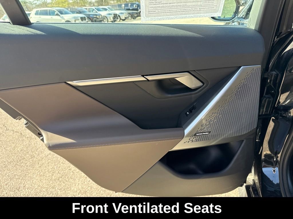 Used 2025 BMW 530i xDrive w/ Premium Package image 27