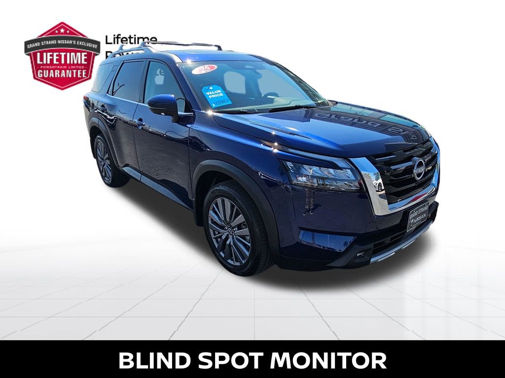 Used 2025 Nissan Pathfinder SL w/ SL Premium Package image 7