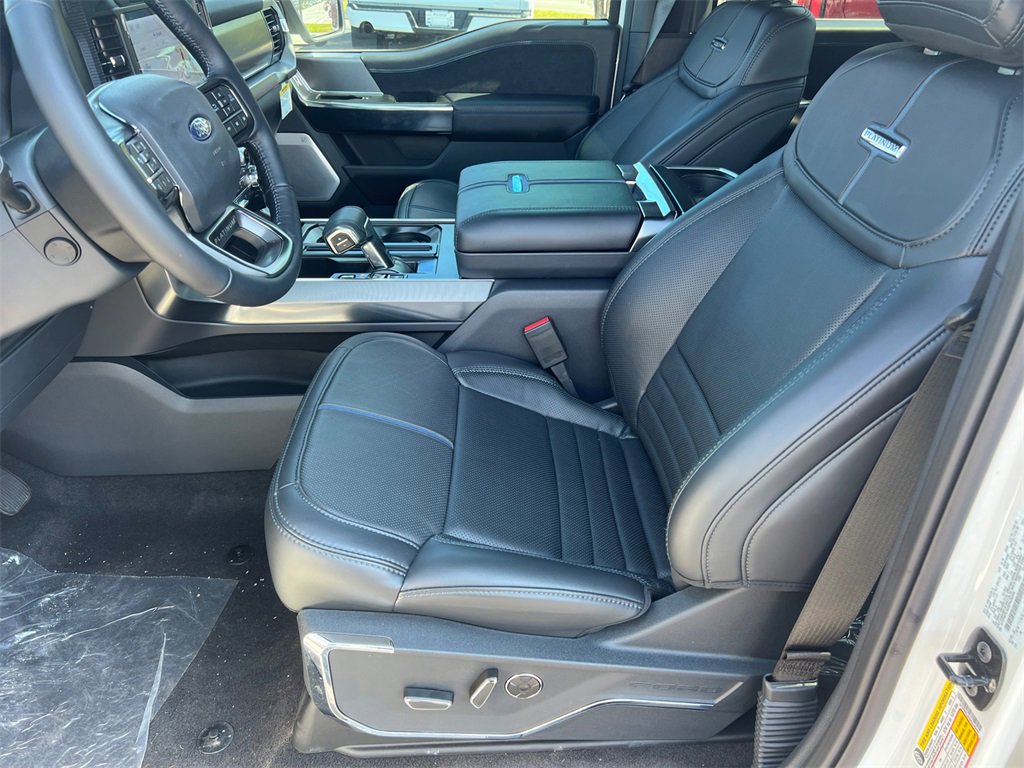 New 2025 Ford F150 Platinum w/ Equipment Group 702A High image 9