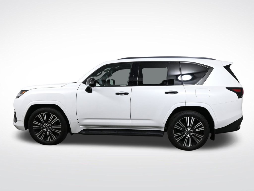 Used 2024 Lexus LX 600 4WD w/ Appearance Package image 2