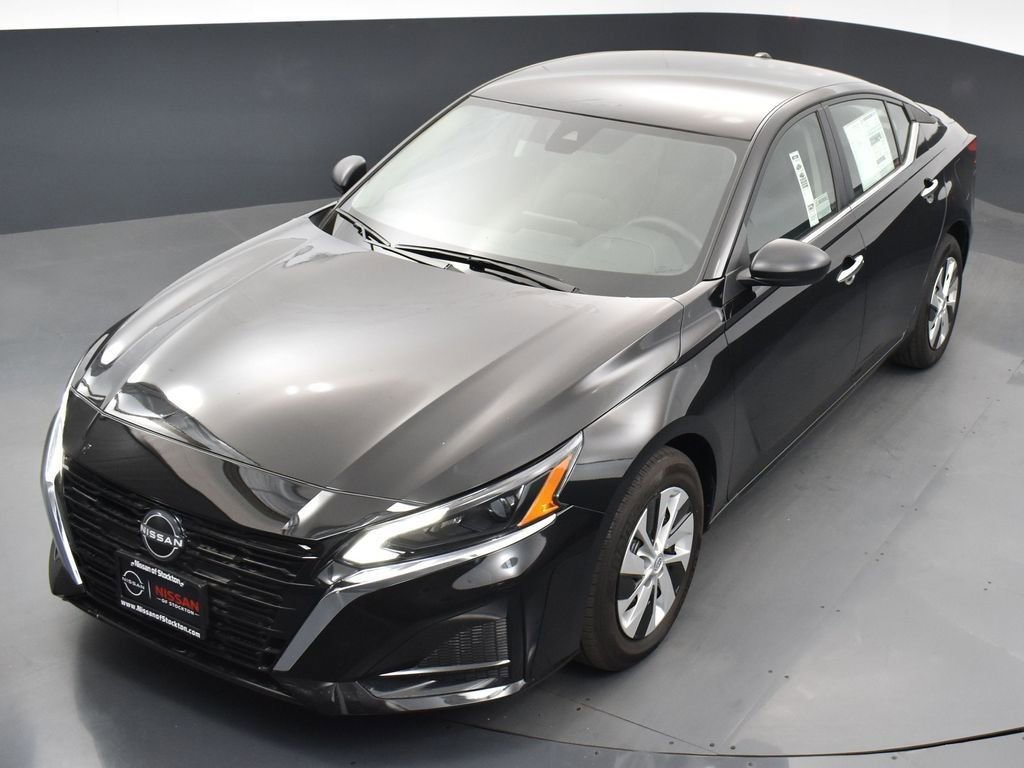 Used 2025 Nissan Altima 2.5 S image 44