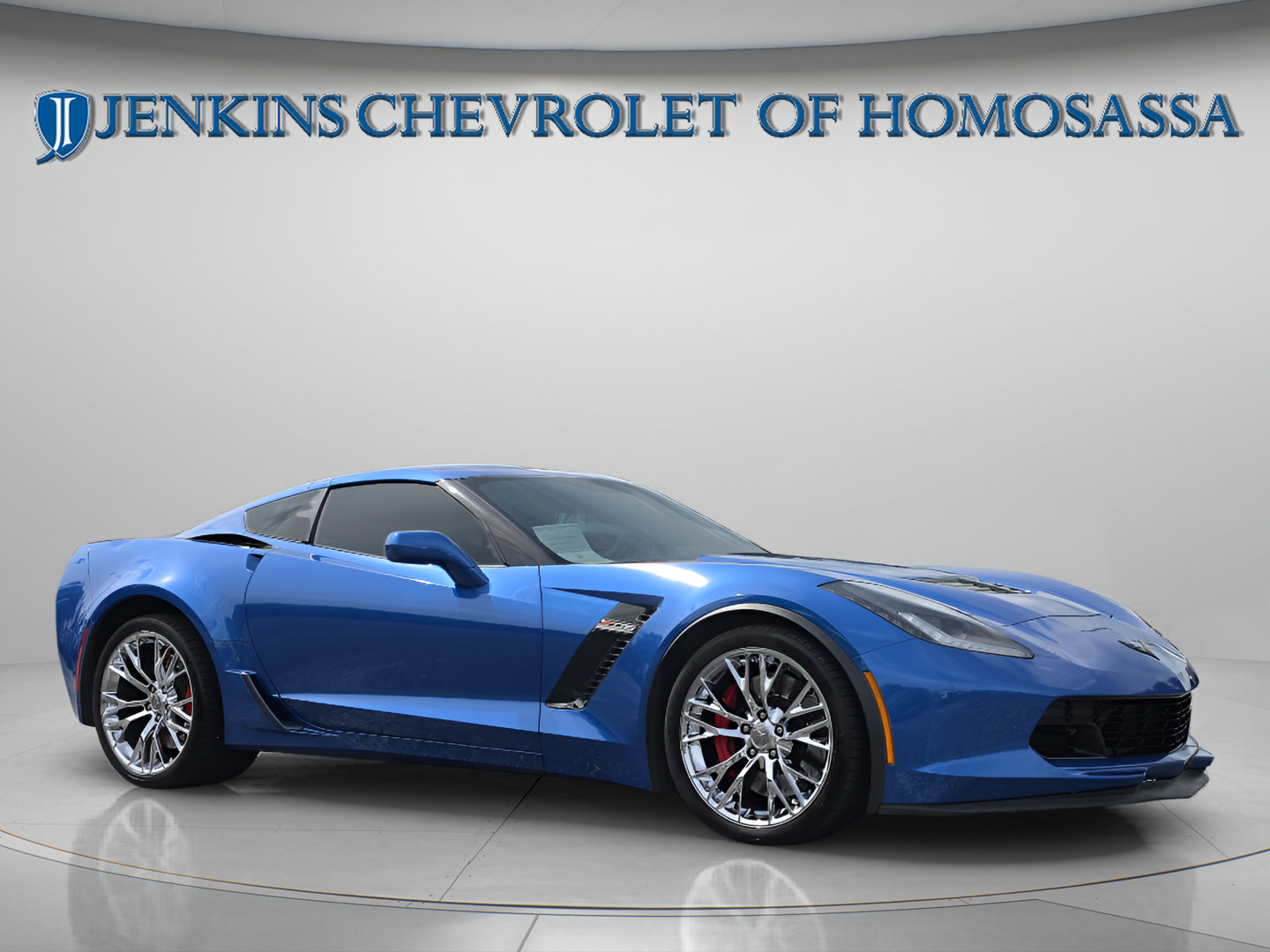 Used 2015 Chevrolet Corvette Z06 w/ 3LZ Preferred Equipment Group RWD image 2