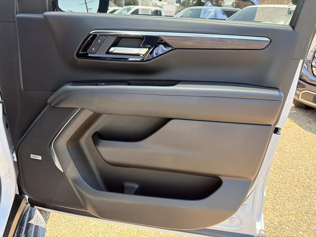 Used 2025 Chevrolet Tahoe LT w/ Comfort Package RWD image 17