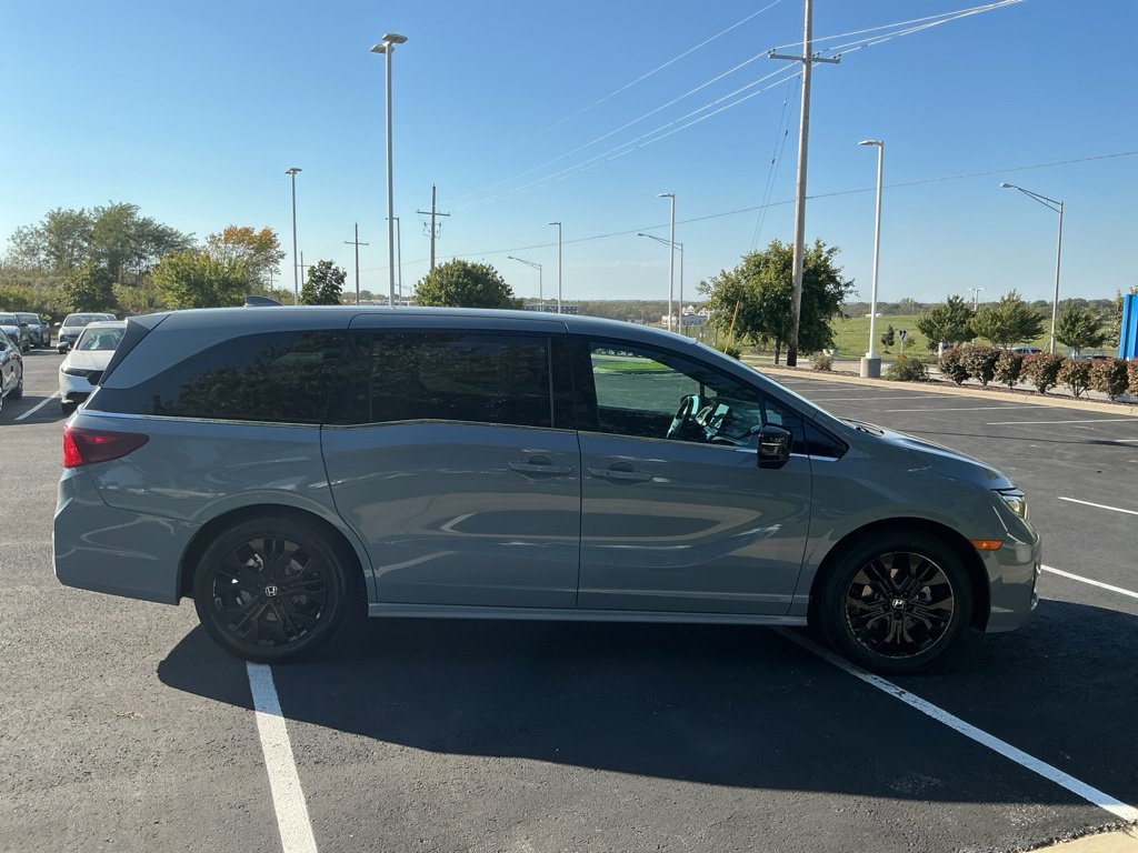 Used 2025 Honda Odyssey Sport-L image 16