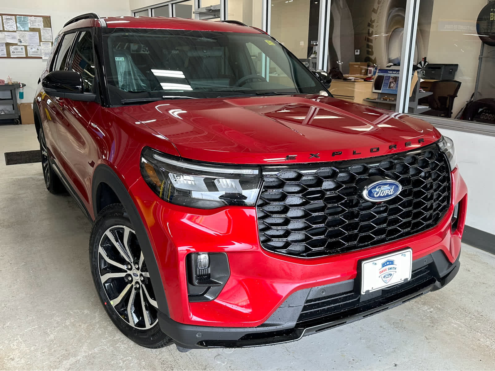 New 2026 Ford Explorer ST-Line image 2