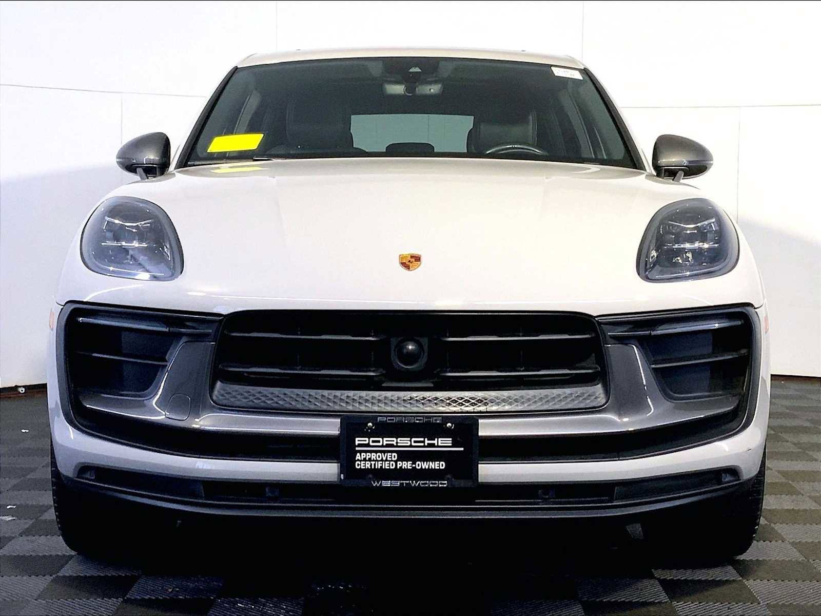 Certified 2023 Porsche Macan Turbo image 10