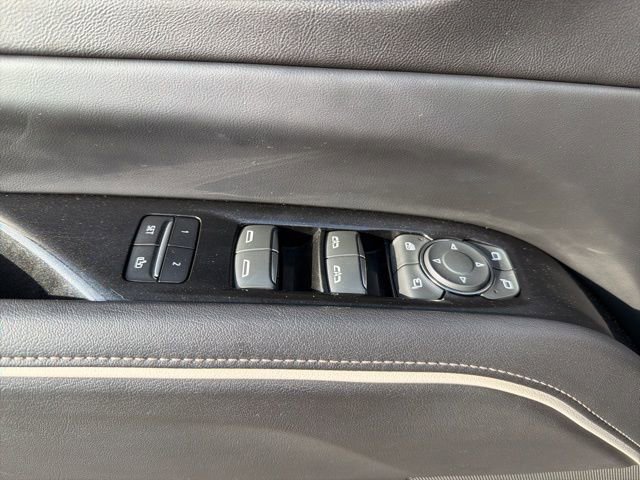 Used 2023 Cadillac Escalade Premium Luxury image 13