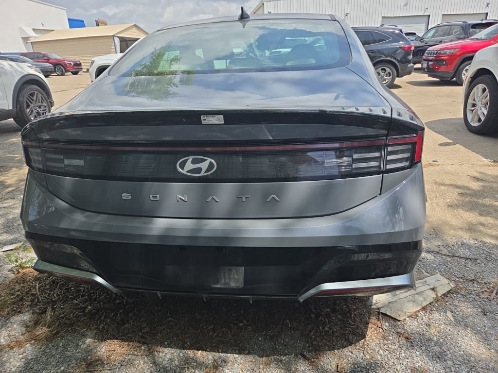 Used 2025 Hyundai Sonata SEL FWD image 8