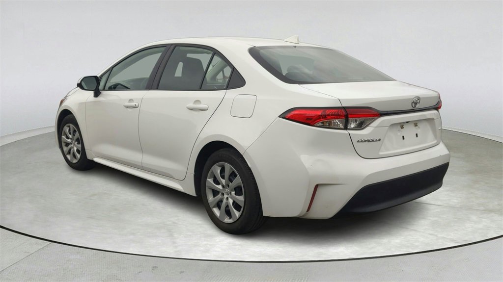 Used 2024 Toyota Corolla LE image 5