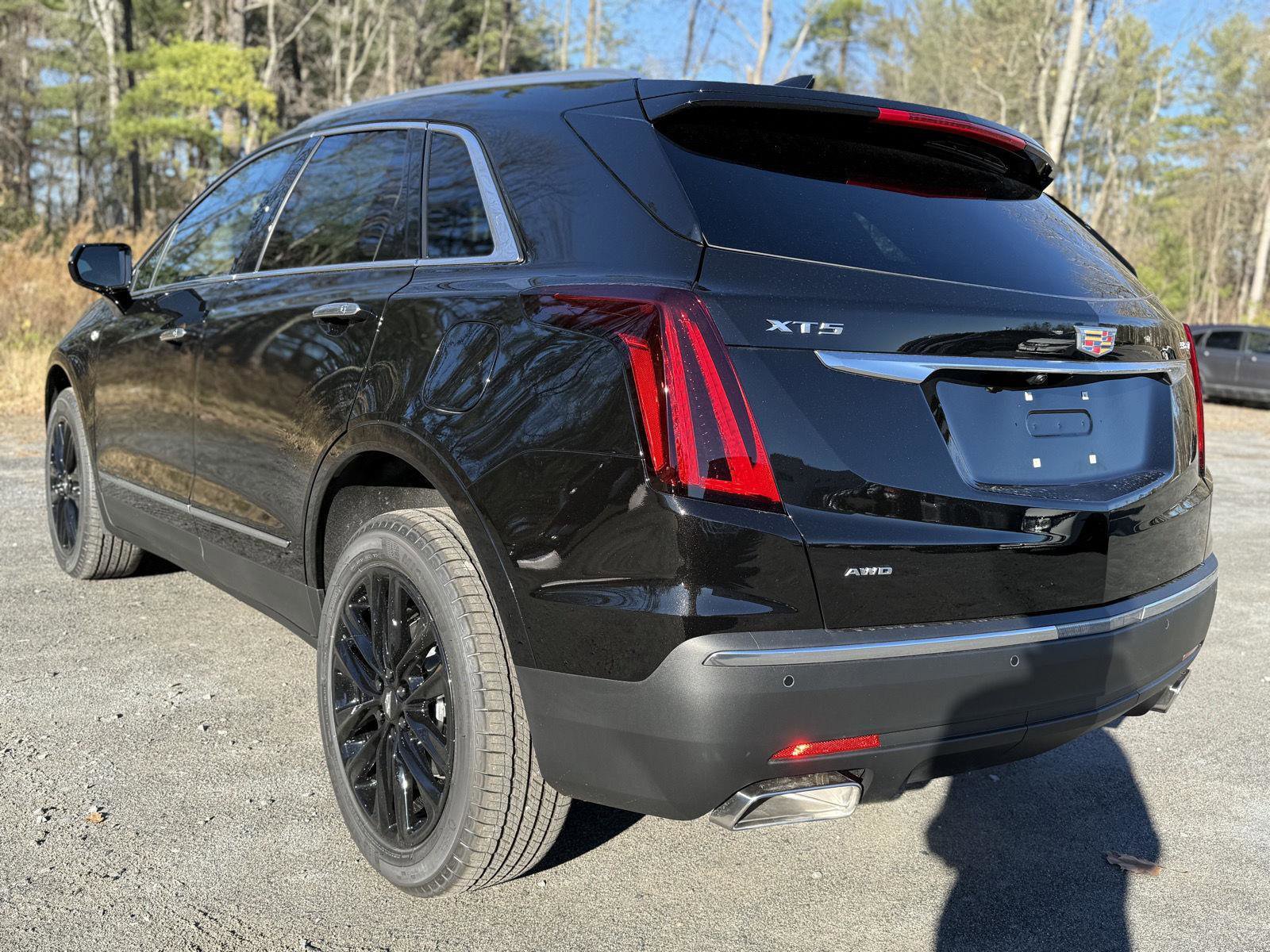 New 2025 Cadillac XT5 Luxury image 7