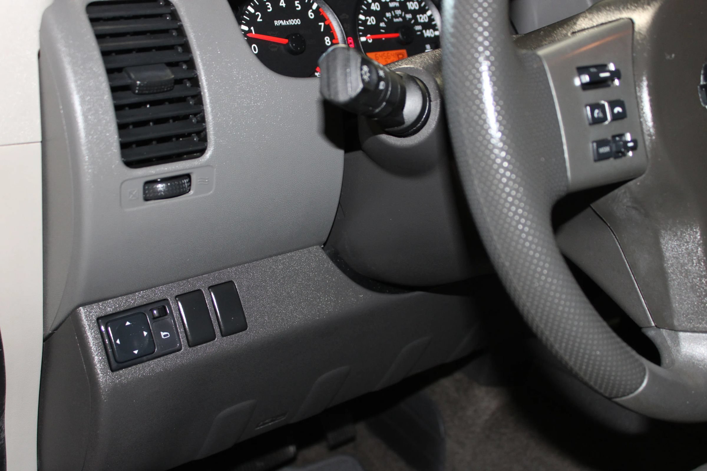 Used 2015 Nissan Xterra S w/ Value Package RWD image 18