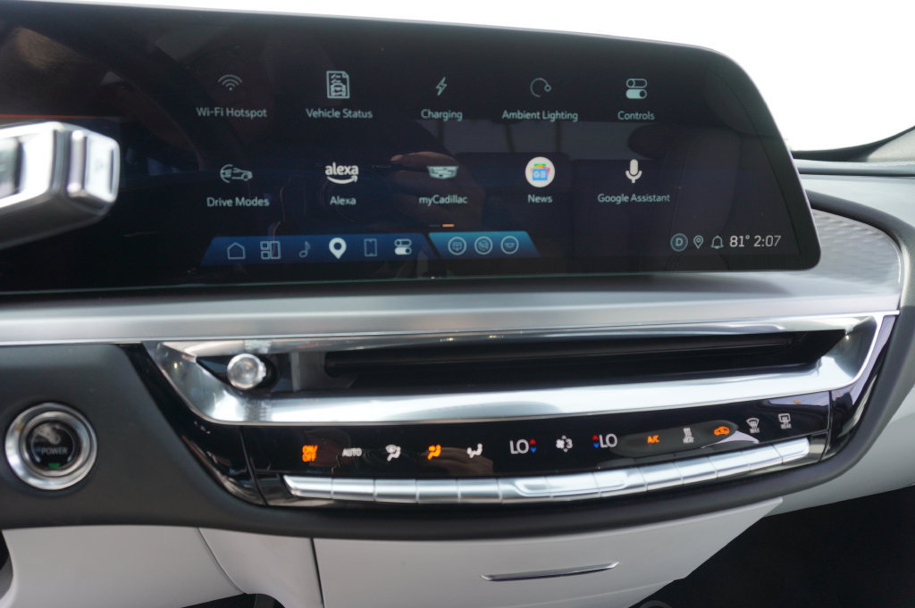 Used 2024 Cadillac Lyriq Luxury AWD/4WD image 20