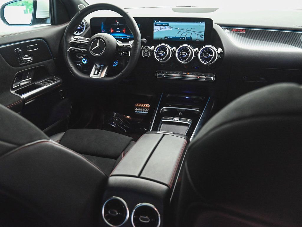 Used 2024 Mercedes-Benz GLA 35 AMG 4MATIC image 44