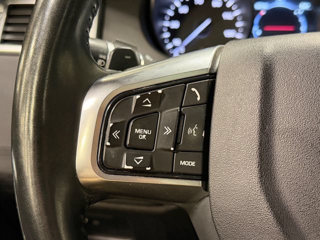 Used 2017 Land Rover Discovery Sport SE AWD/4WD image 25