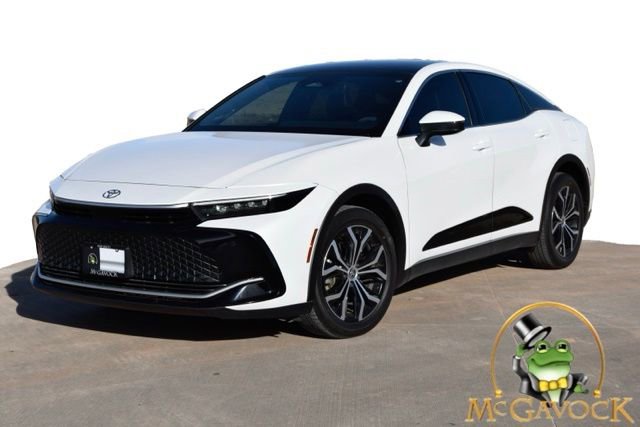 Used 2023 Toyota Crown Limited image 1