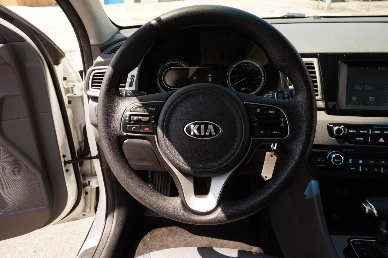 Used 2017 Kia Niro FE image 23