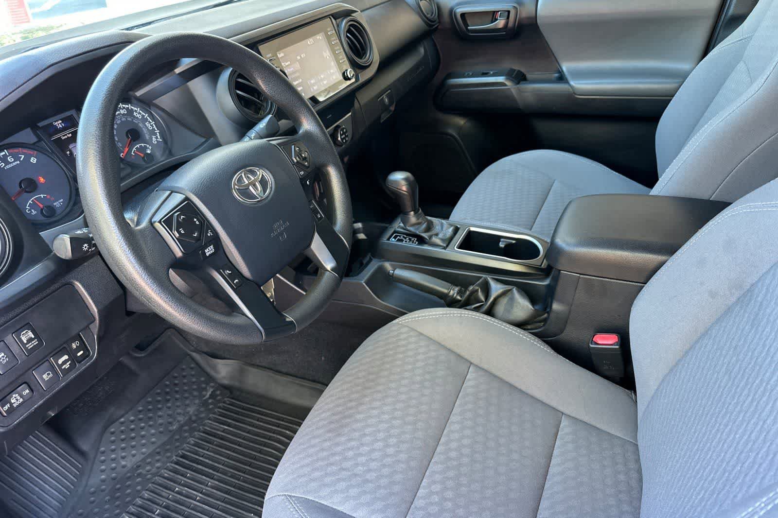 Used 2020 Toyota Tacoma SR AWD/4WD image 11