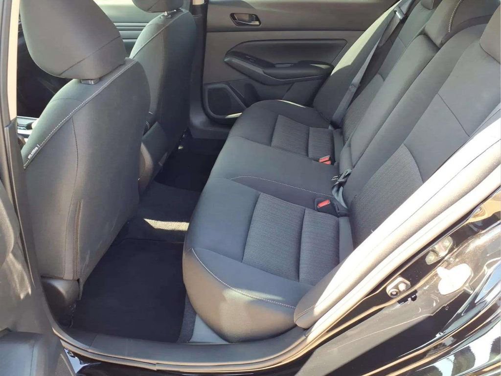 Used 2025 Nissan Altima 2.5 S FWD image 13