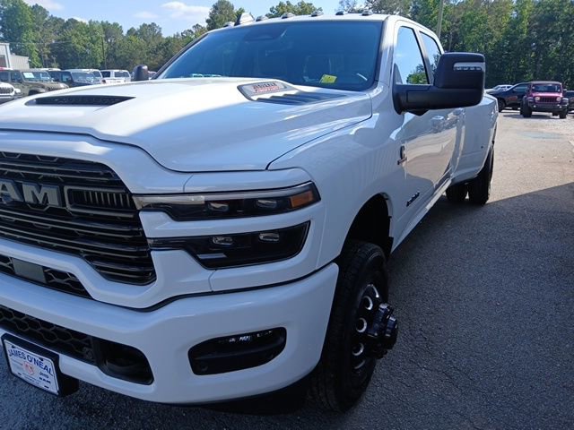 New 2026 RAM 3500 Laramie AWD/4WD image 15
