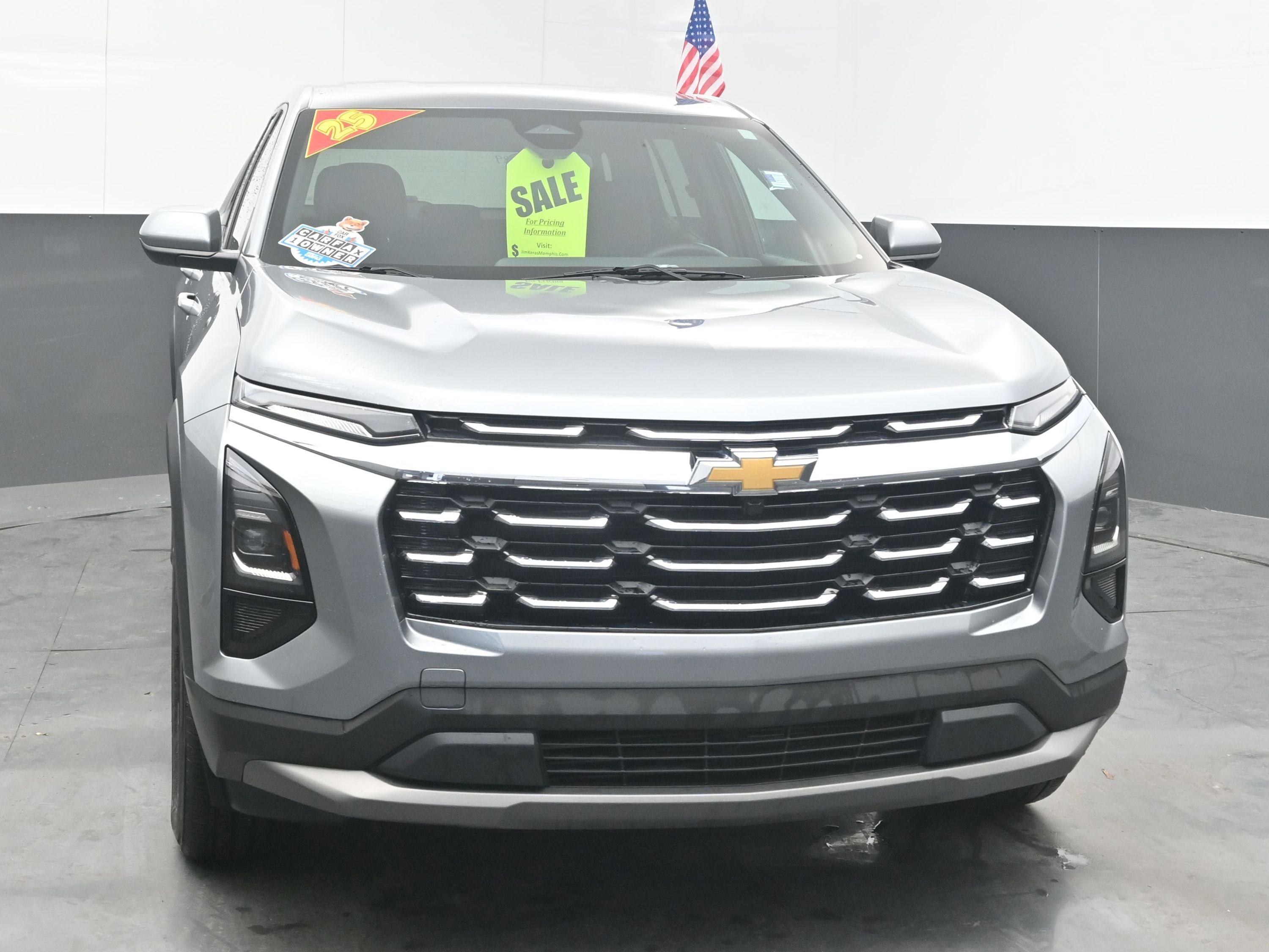 Used 2025 Chevrolet Equinox LT FWD image 3