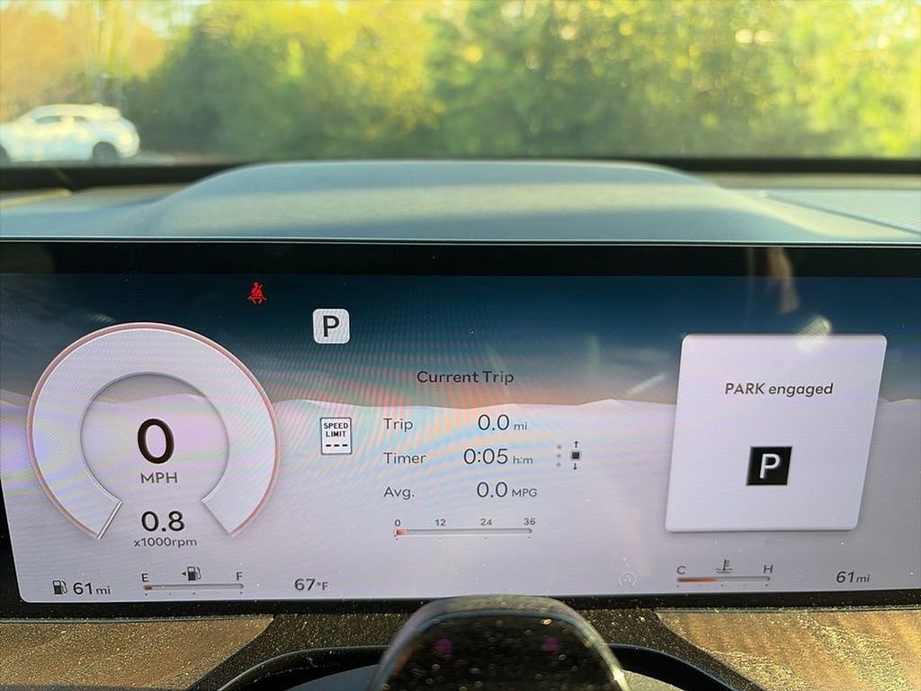 Used 2025 Genesis GV80 2.5T Select image 12