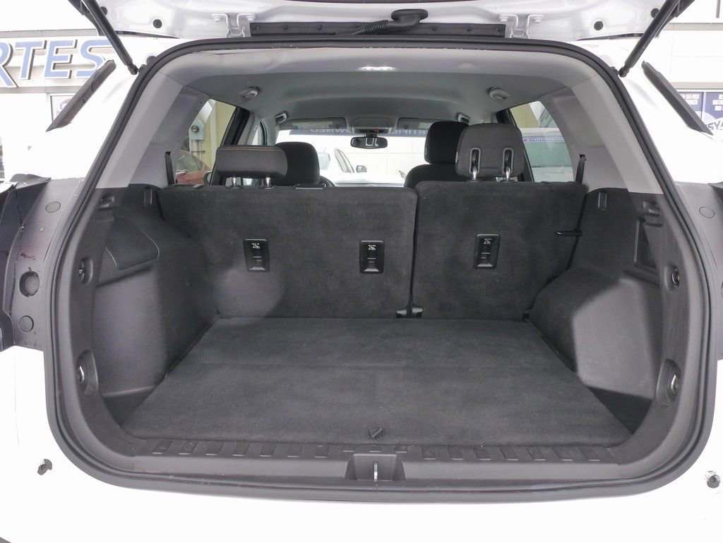 Used 2018 GMC Terrain SLE image 14